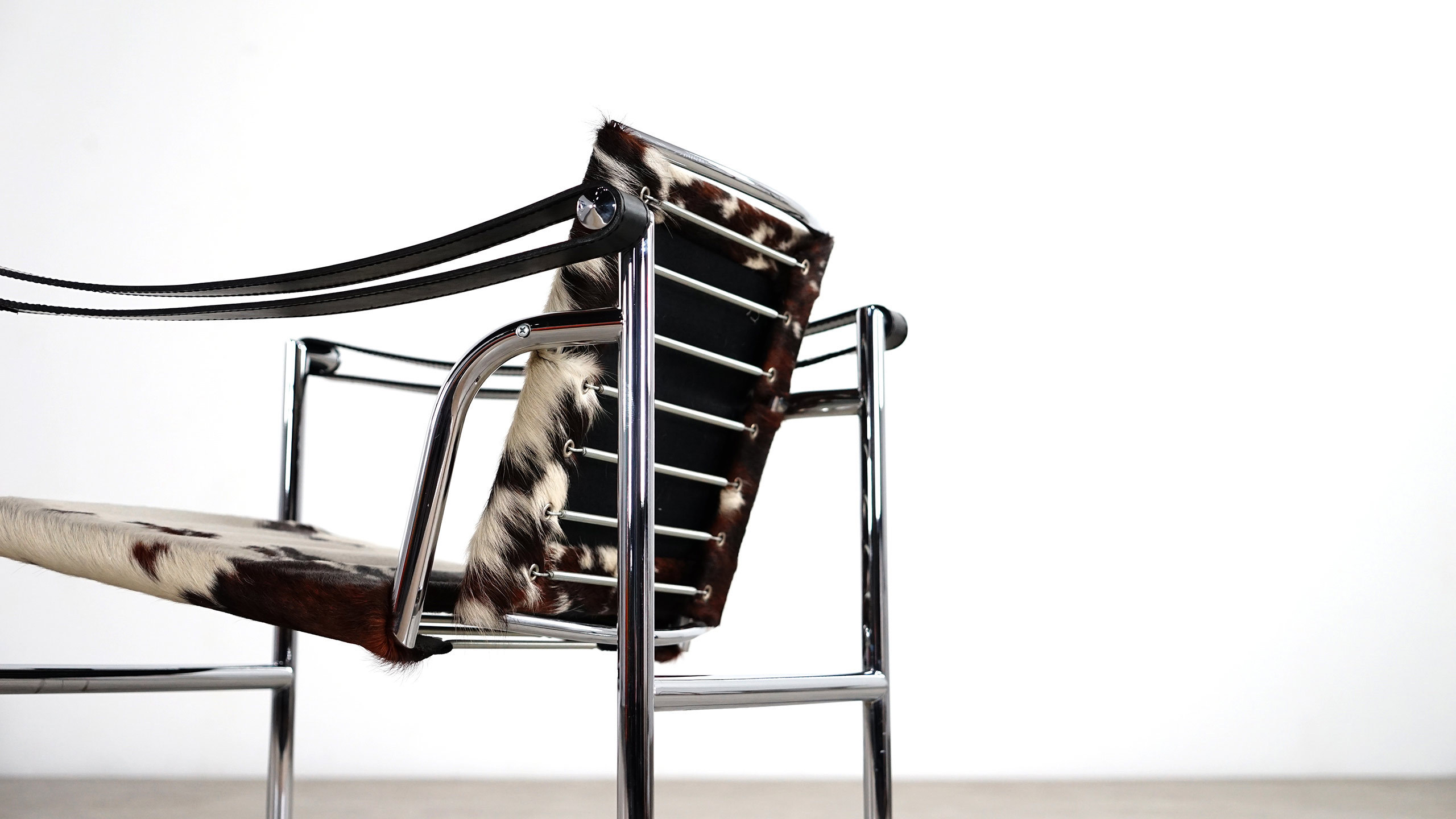 开云（中国） - 坐具|休闲椅|办公家具|设计师家具|LC扶手椅