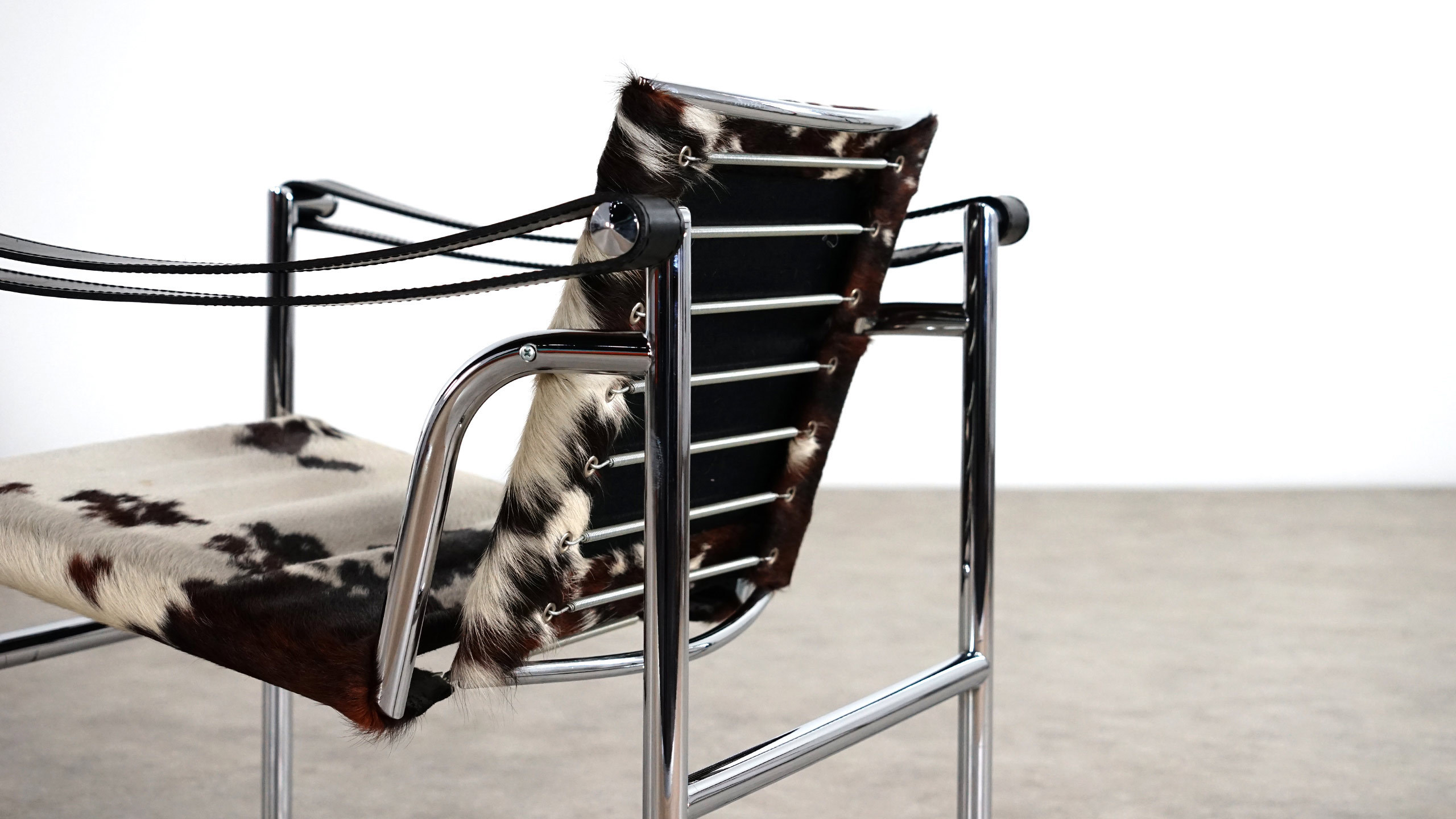 开云（中国） - 坐具|休闲椅|办公家具|设计师家具|LC扶手椅