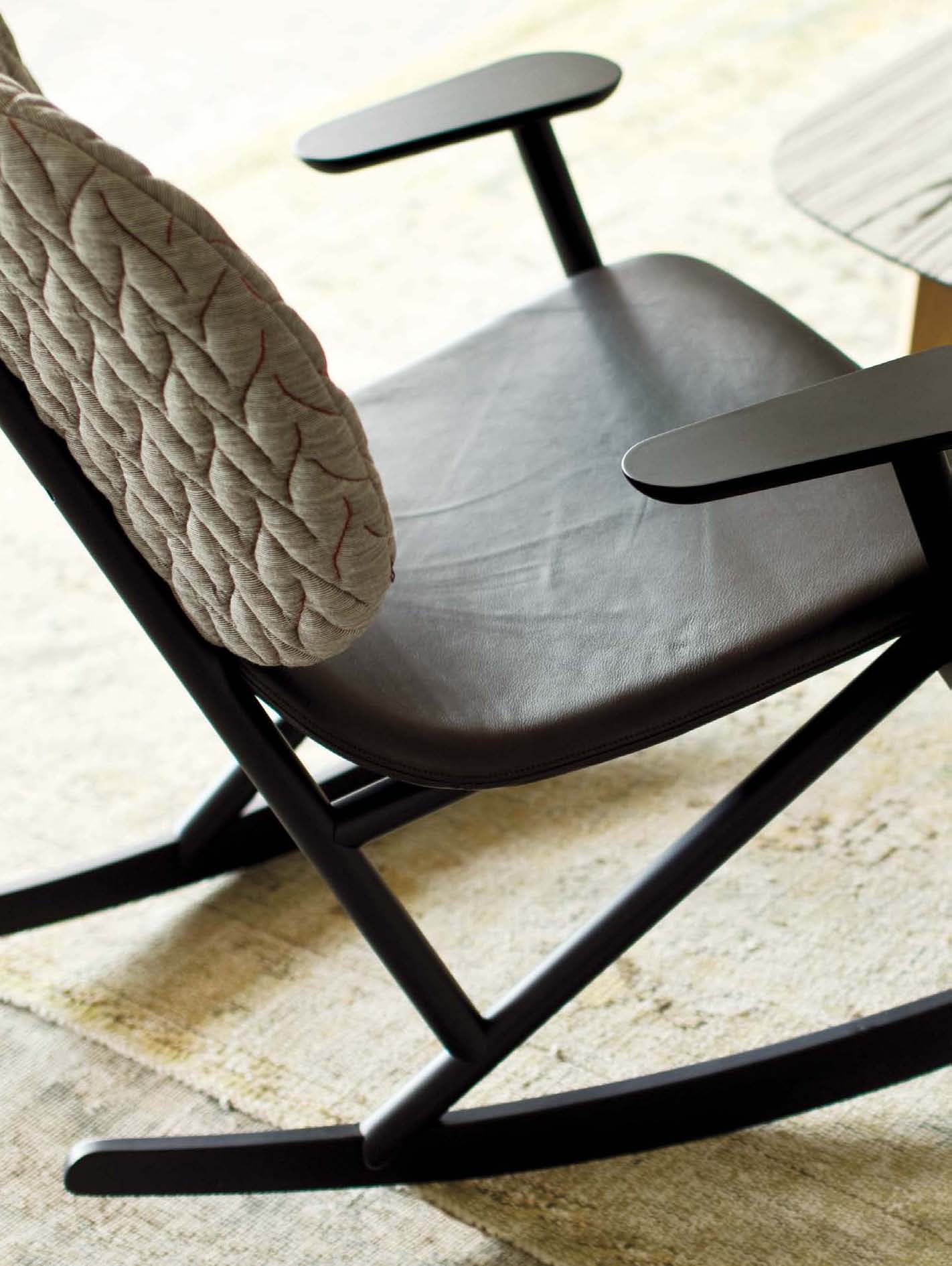 开云（中国） - 坐具|摇椅|办公家具|设计师家具|克拉拉摇椅