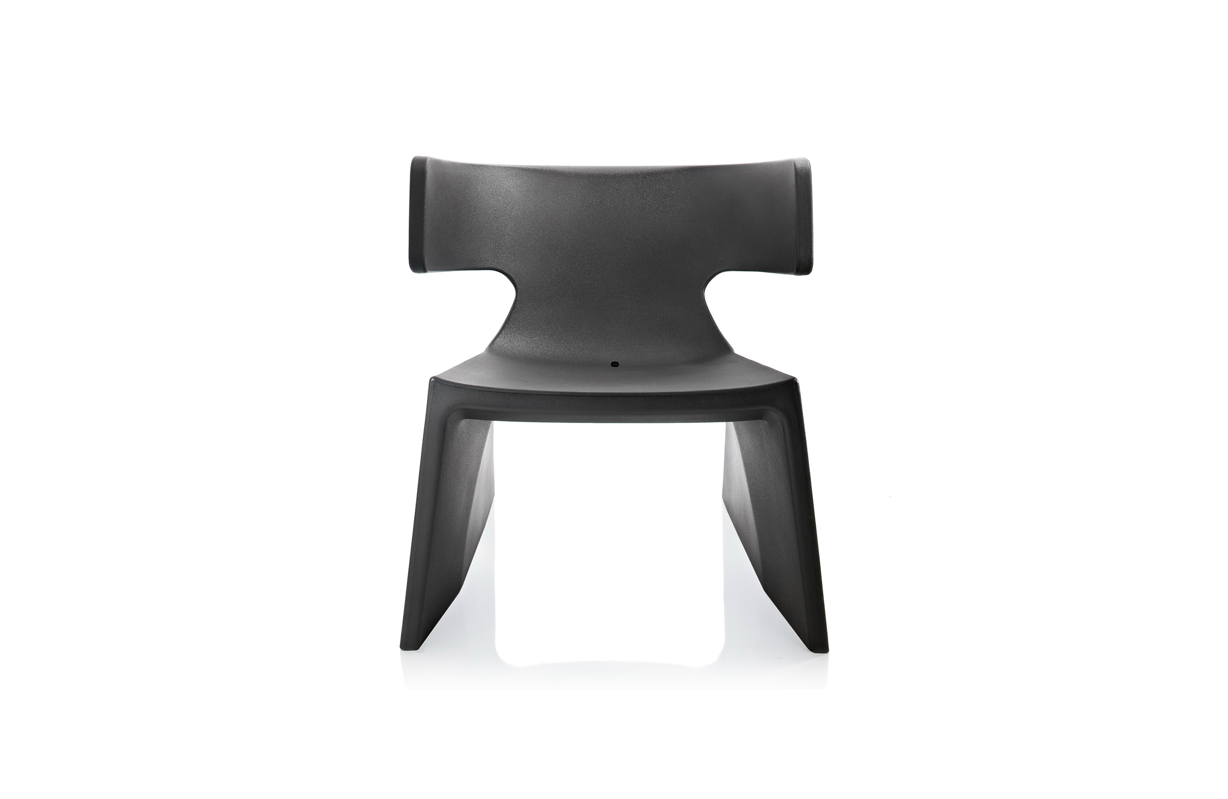 [开云（中国） - 坐具|休闲椅|办公家具|设计师家具|梅格 |布艺扶手椅]