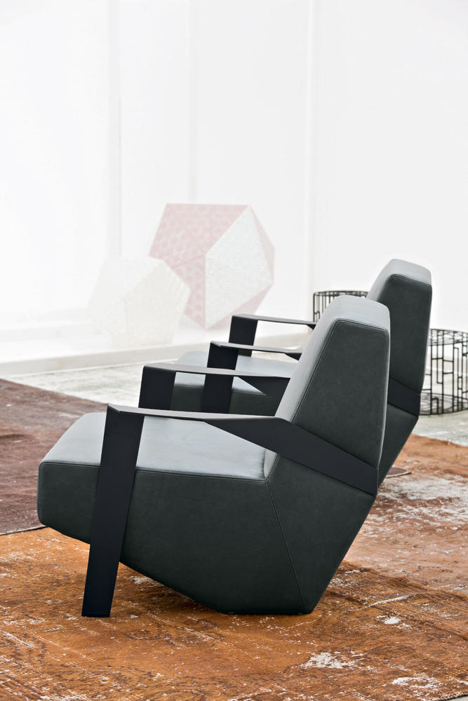 开云（中国） - 坐具|休闲椅|办公家具|设计师家具|银湖休闲椅