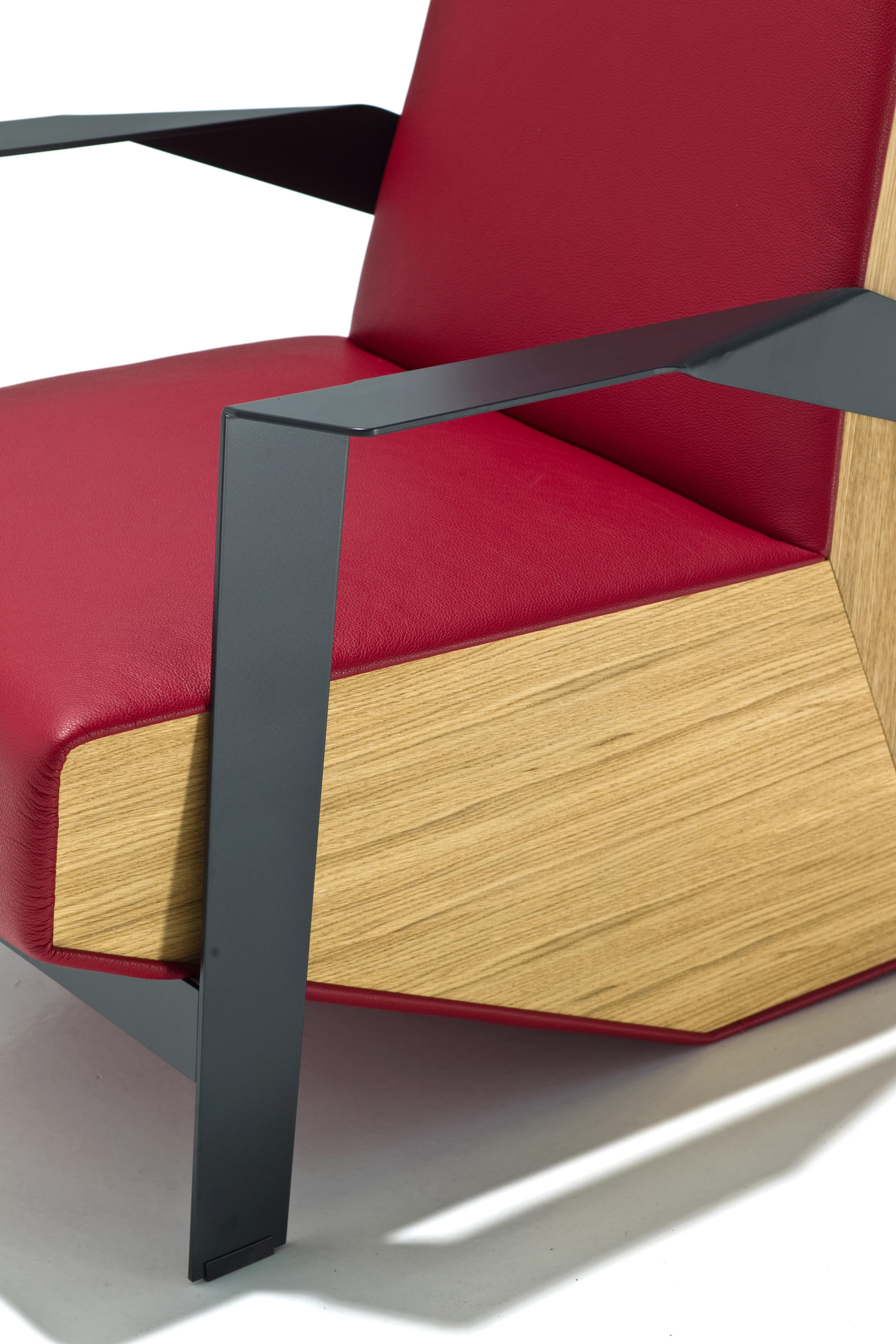 开云（中国） - 坐具|休闲椅|办公家具|设计师家具|银湖休闲椅