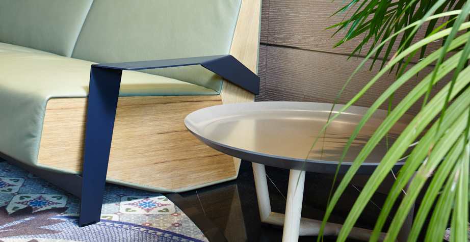 开云（中国） - 桌几|茶几/边几|办公家具|设计师家具|克拉拉边几