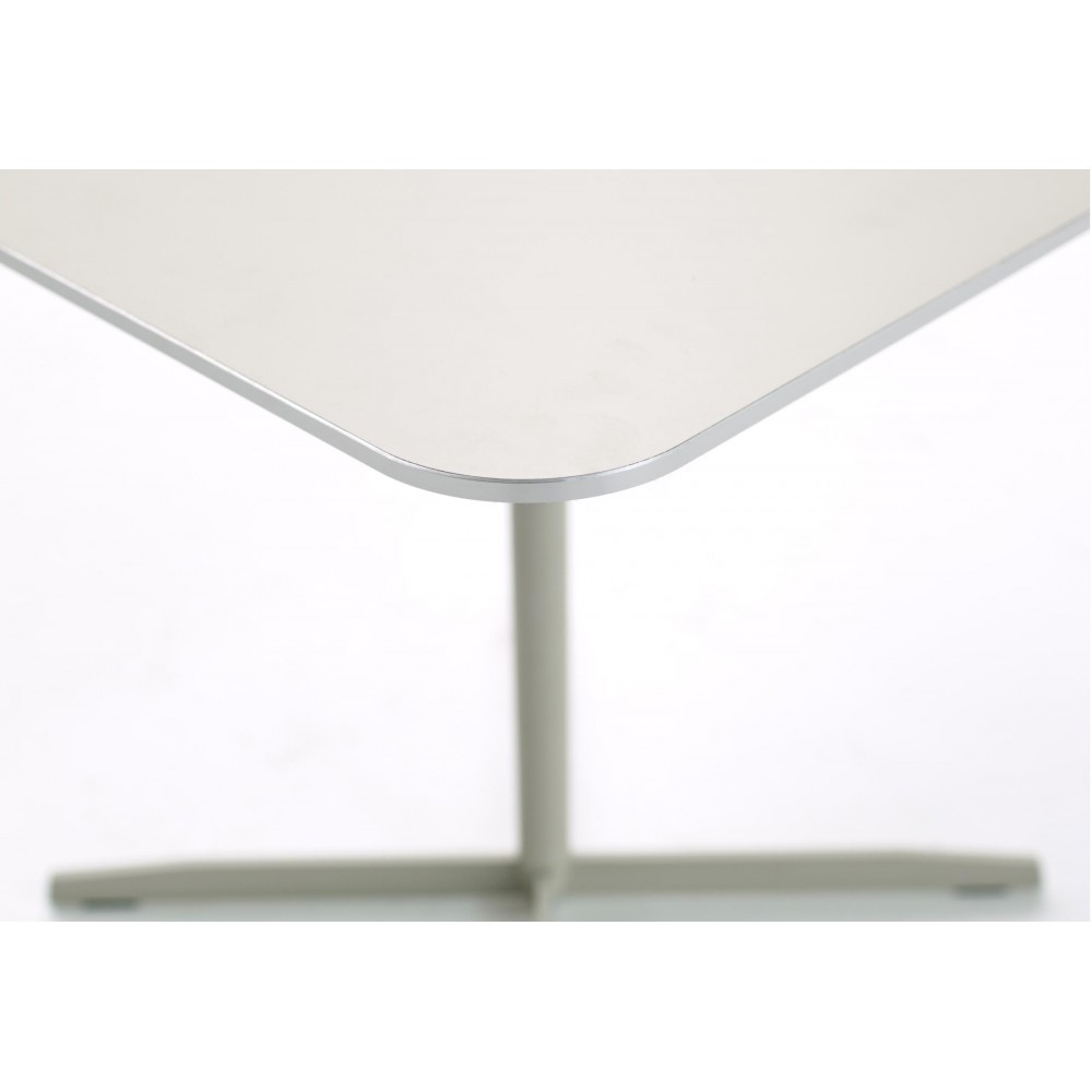 开云（中国） - 桌几|咖啡桌|办公家具|设计师家具|罗杰咖啡桌