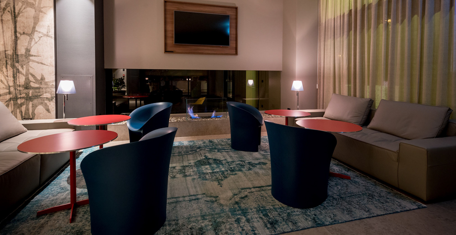 开云（中国） - 桌几|咖啡桌|办公家具|设计师家具|罗杰咖啡桌