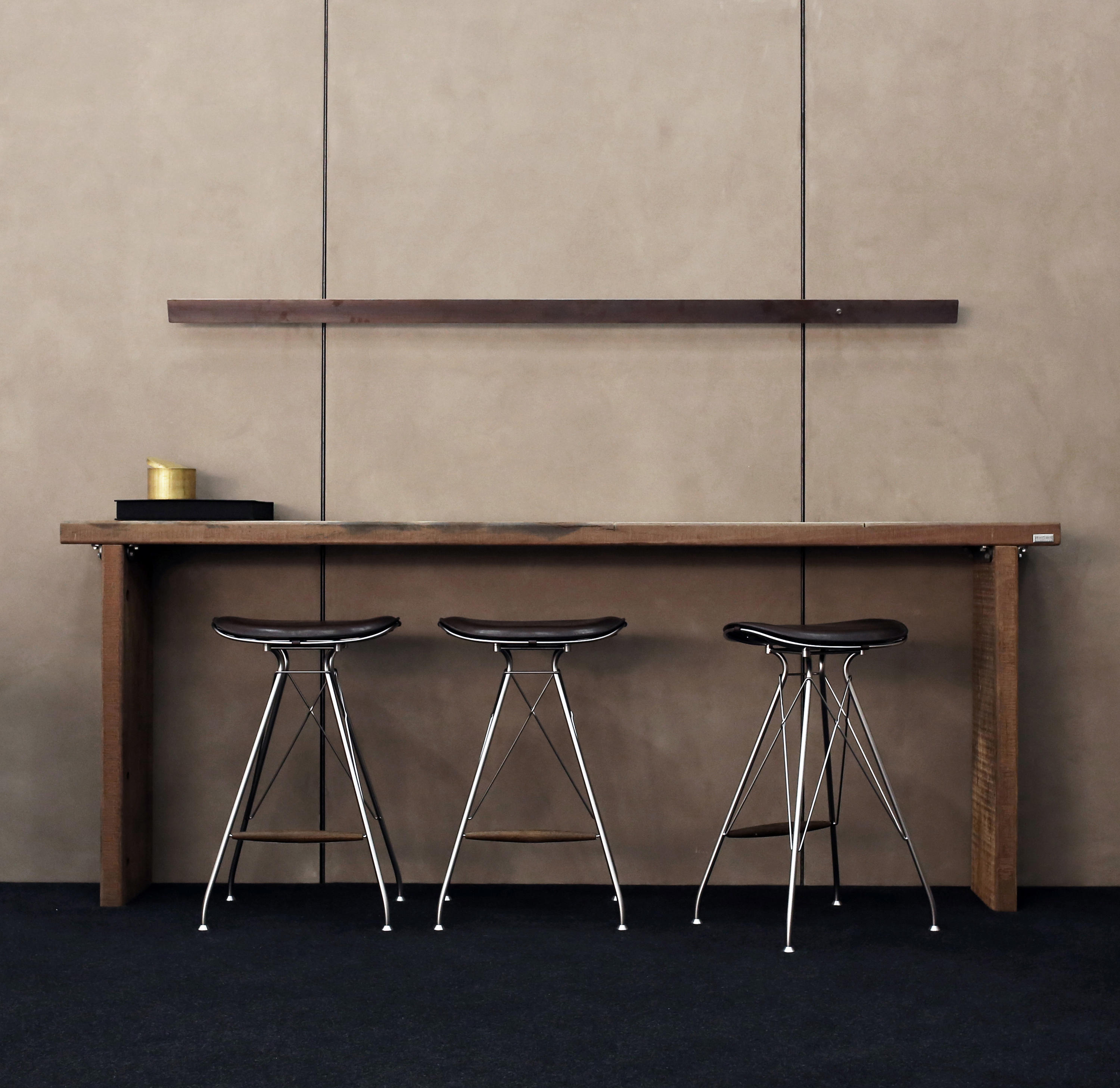 开云（中国） - 坐具|吧椅/凳子|办公家具|设计师家具|金属丝吧椅