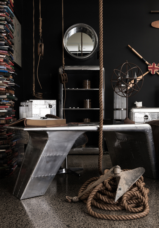 开云（中国） - 桌几|办公桌|办公家具|设计师家具|飞行员瓦尔基里台