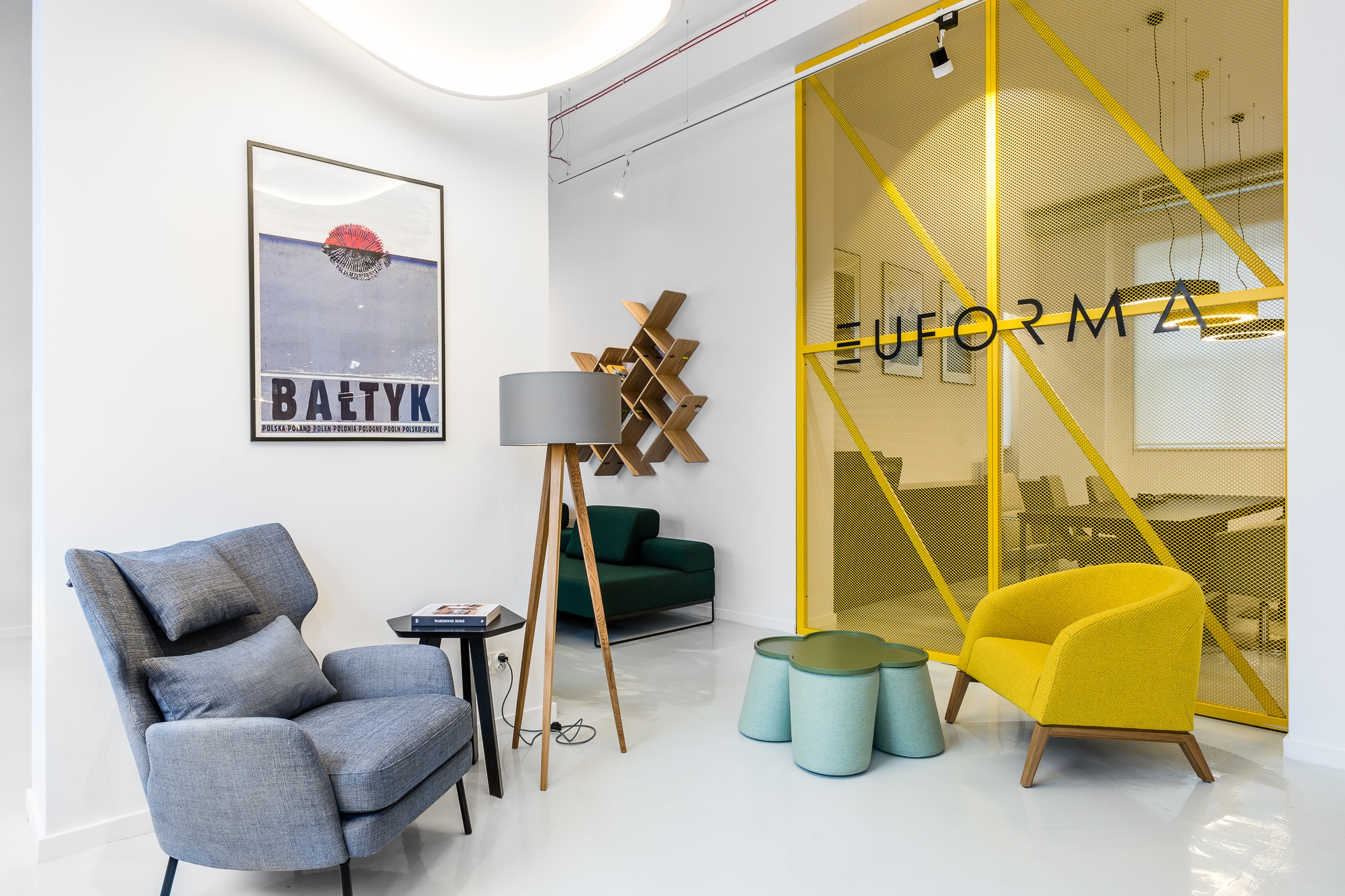 开云（中国） - 坐具|吧椅/凳子|办公家具|设计师家具|三叶草矮墩