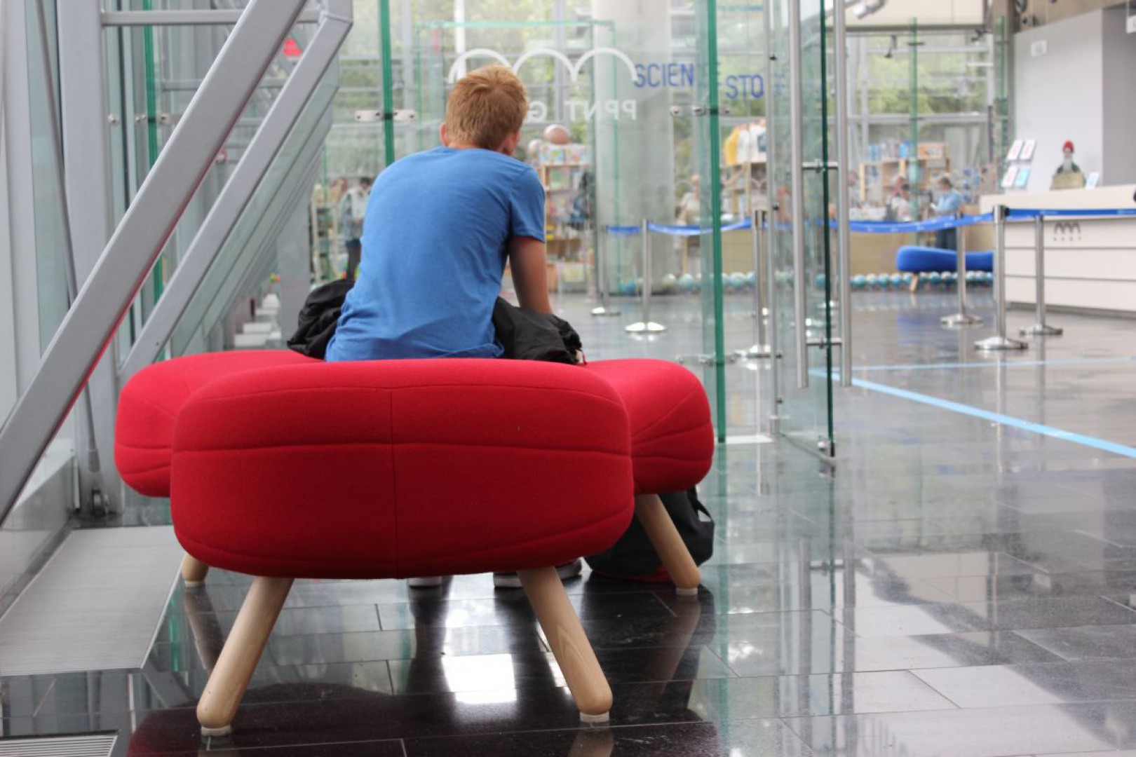 开云（中国） - 坐具|吧椅/凳子|办公家具|设计师家具|Bouli矮凳