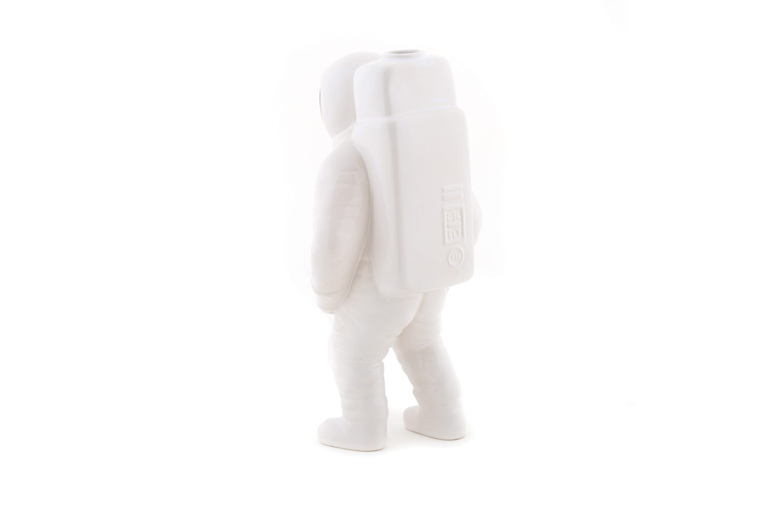 开云（中国） - 附件|花器|办公家具|设计师家具|宇航员花瓶