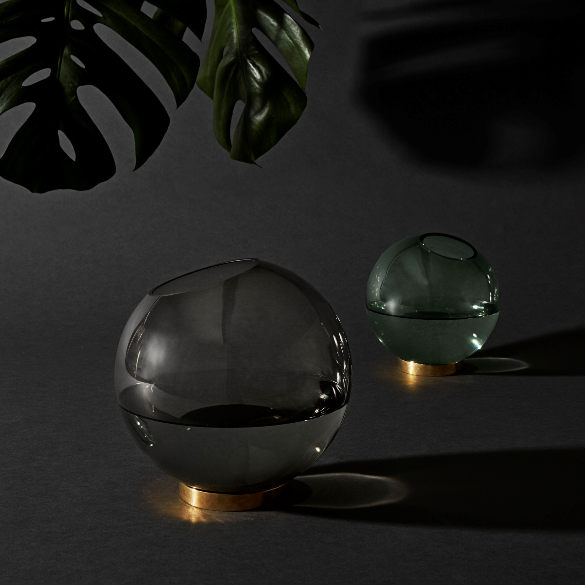 开云（中国） - 附件|花器|办公家具|设计师家具|地球花瓶