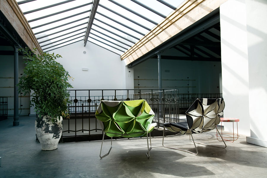 开云（中国） - 坐具|休闲椅|办公家具|设计师家具|花瓣休闲椅