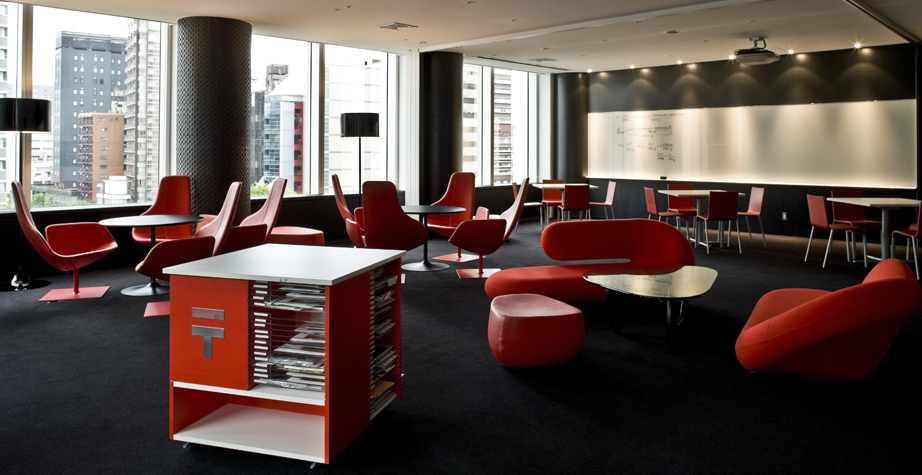 开云（中国） - 坐具|休闲椅|办公家具|设计师家具|峡湾椅/手指椅