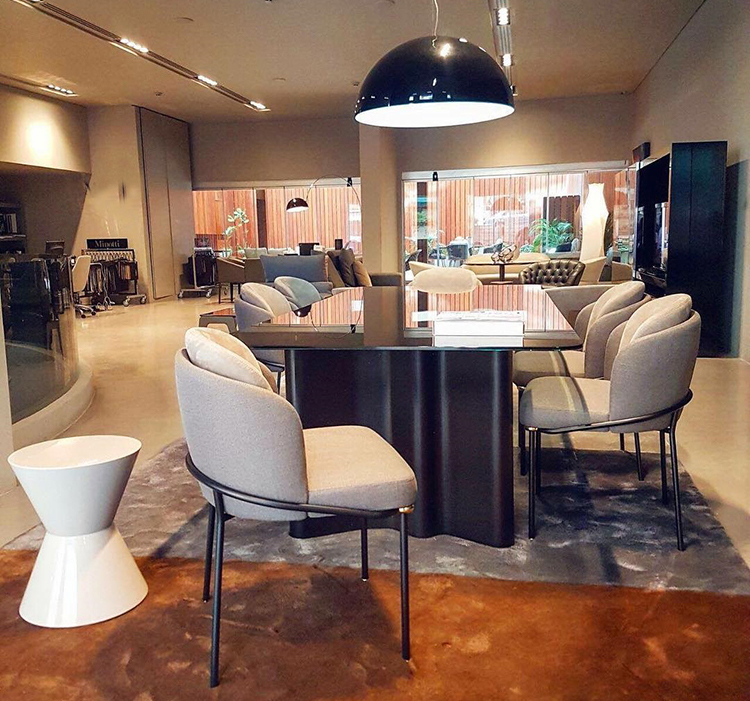 开云（中国） - 坐具|餐椅|办公家具|设计师家具|黑线餐椅