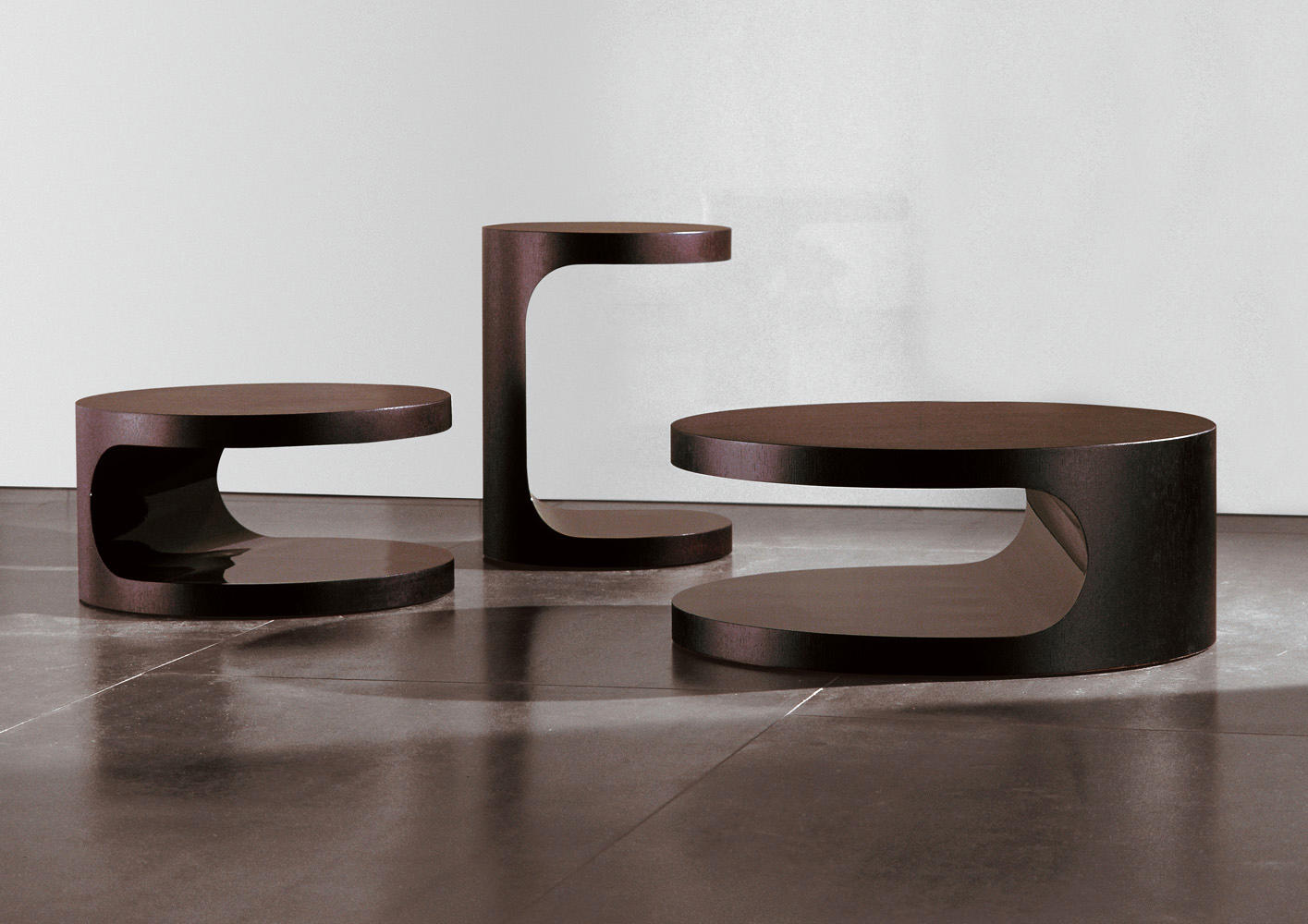 开云（中国） - 桌几|咖啡桌|办公家具|设计师家具|切尔诺比奥咖啡桌