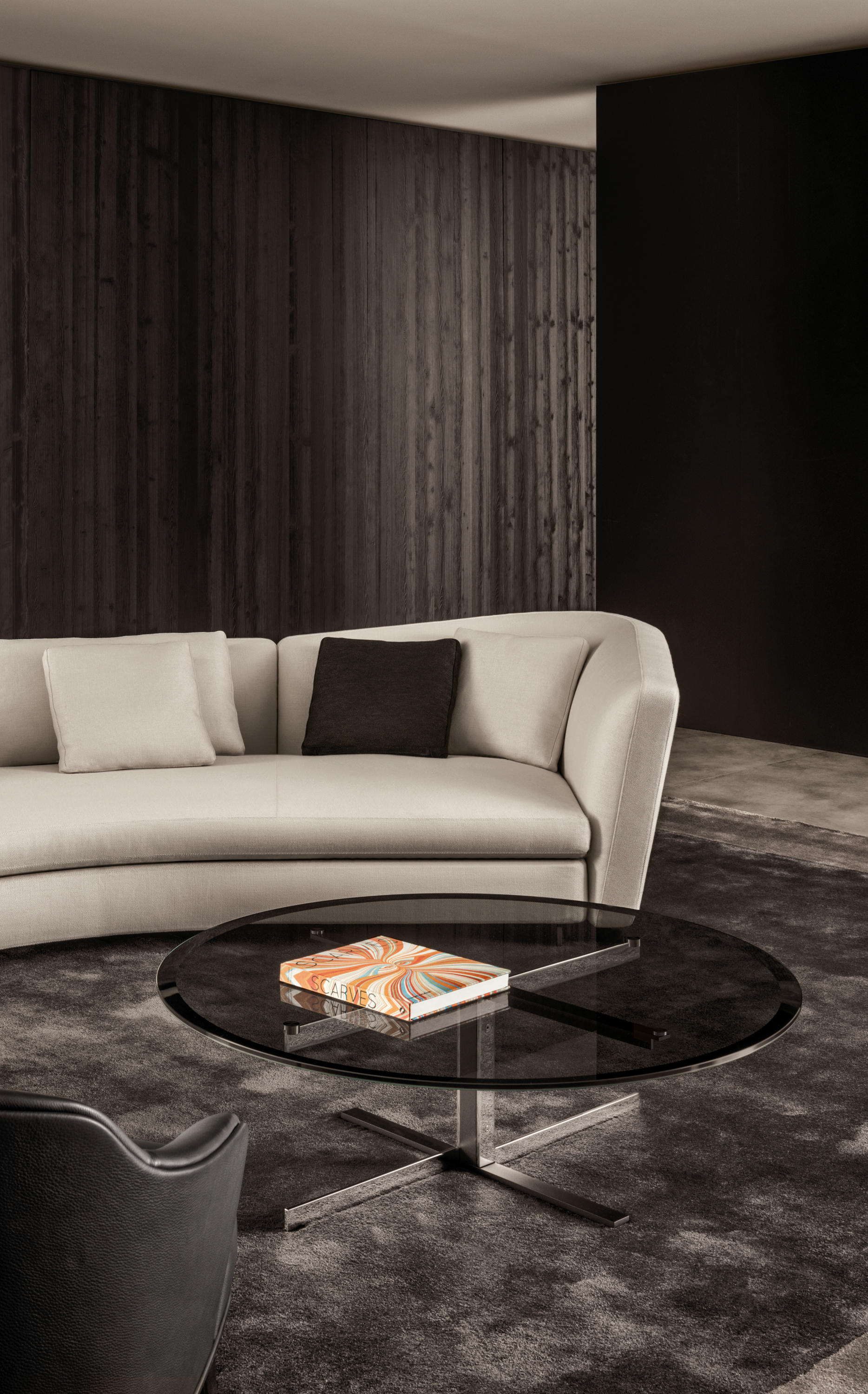 开云（中国） - 桌几|餐桌|办公家具|设计师家具|卡特林餐台