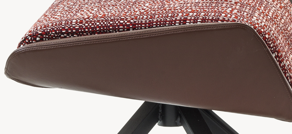 开云（中国） - 坐具|休闲椅|办公家具|设计师家具|克拉丽莎休闲椅