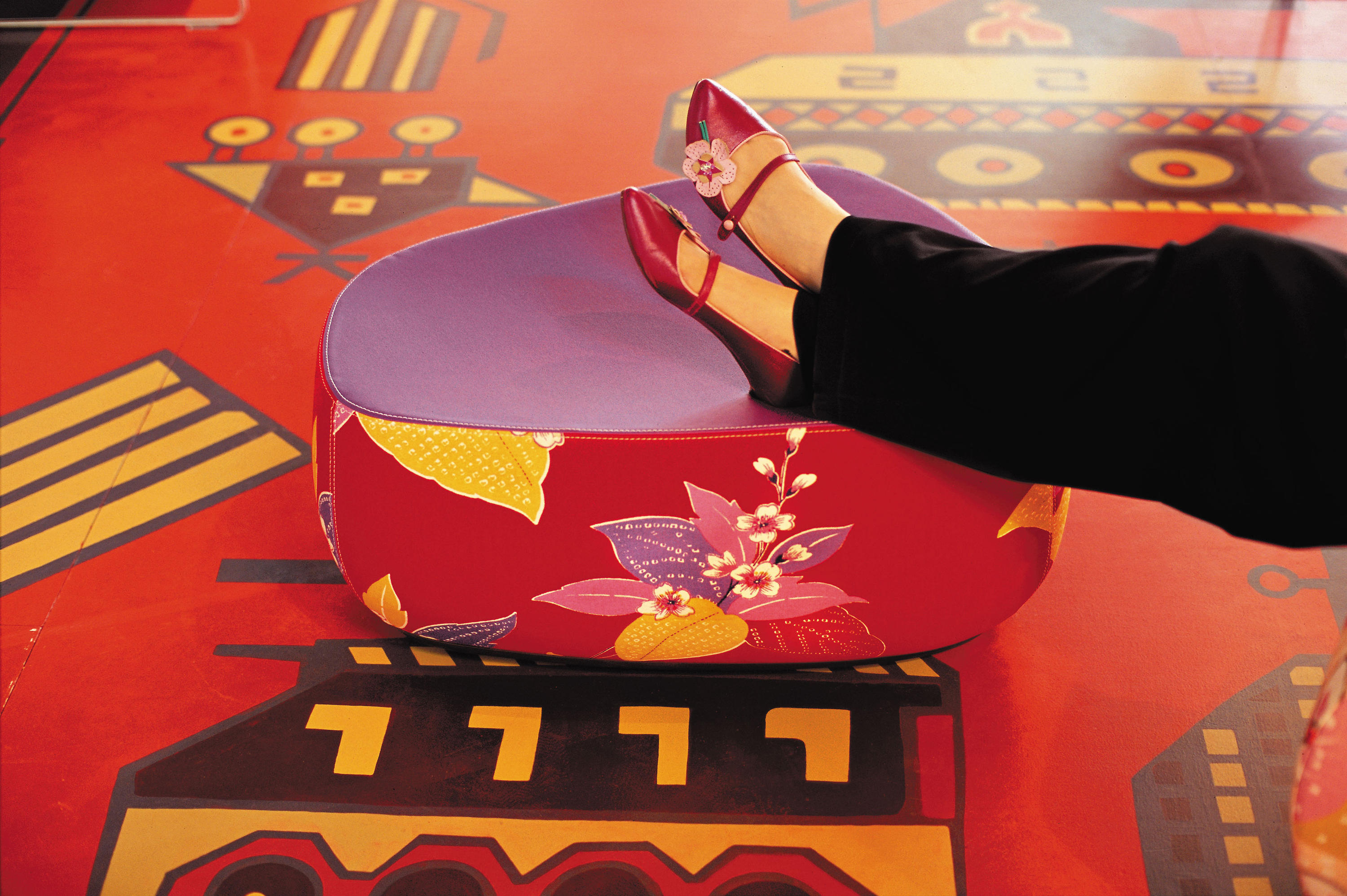 开云（中国） - 坐具|吧椅/凳子|办公家具|设计师家具|峡湾矮墩