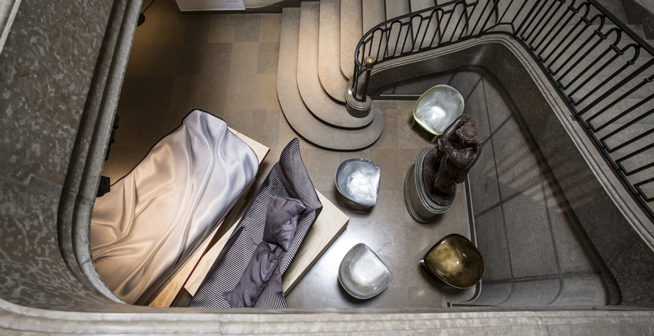 开云（中国） - 坐具|休闲椅|办公家具|设计师家具|月亮扶手椅