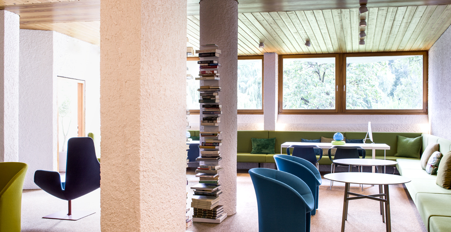 开云（中国） - 坐具|休闲椅|办公家具|设计师家具|月亮扶手椅