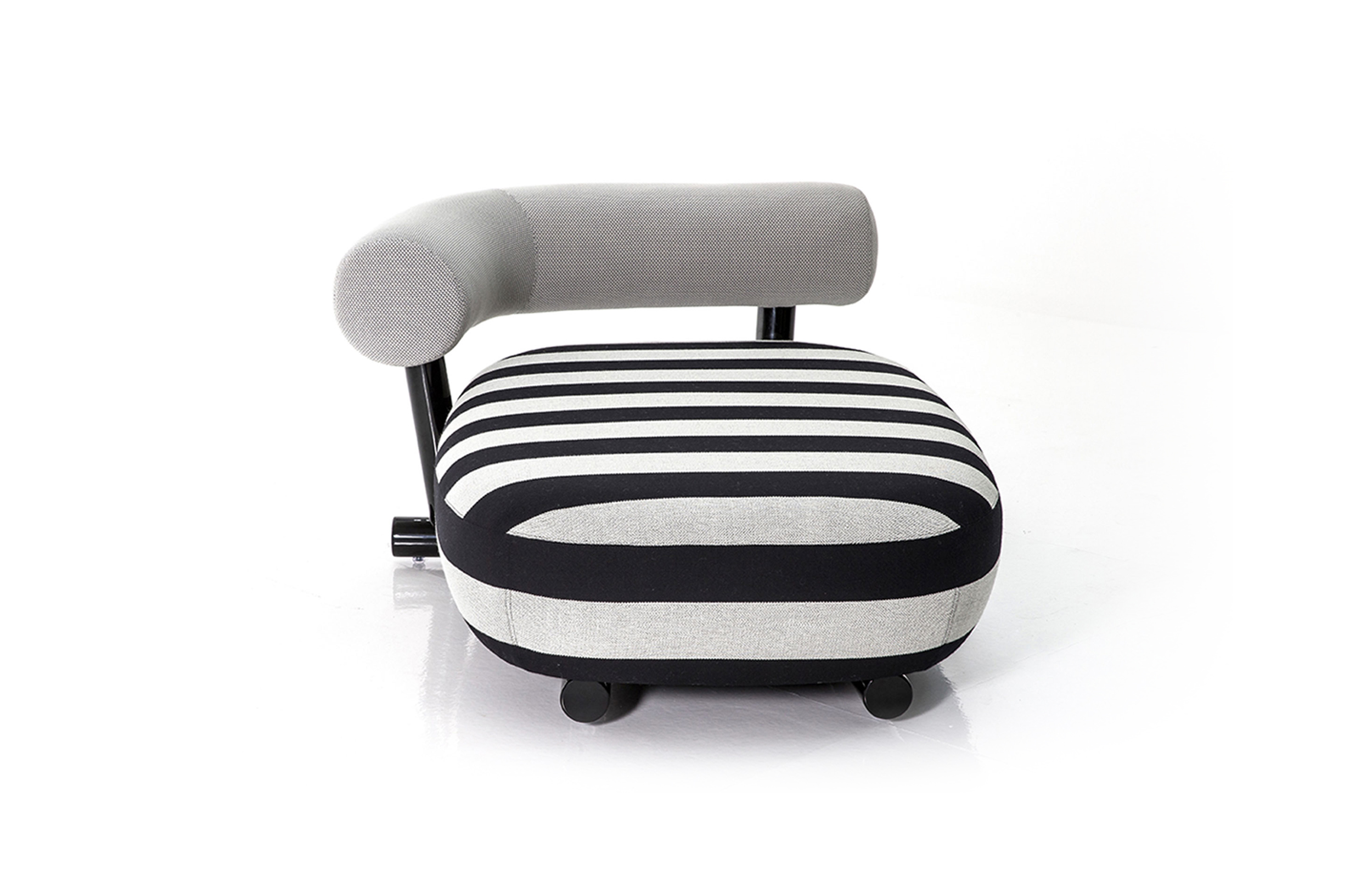 开云（中国） - 坐具|沙发|办公家具|设计师家具|塞巴斯蒂安·赫克纳管沙发