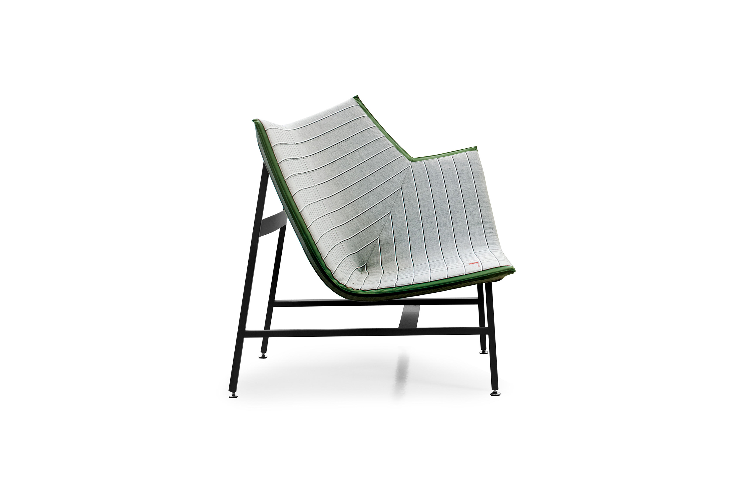 开云（中国） - 坐具|休闲椅|办公家具|设计师家具|纸飞机休闲椅