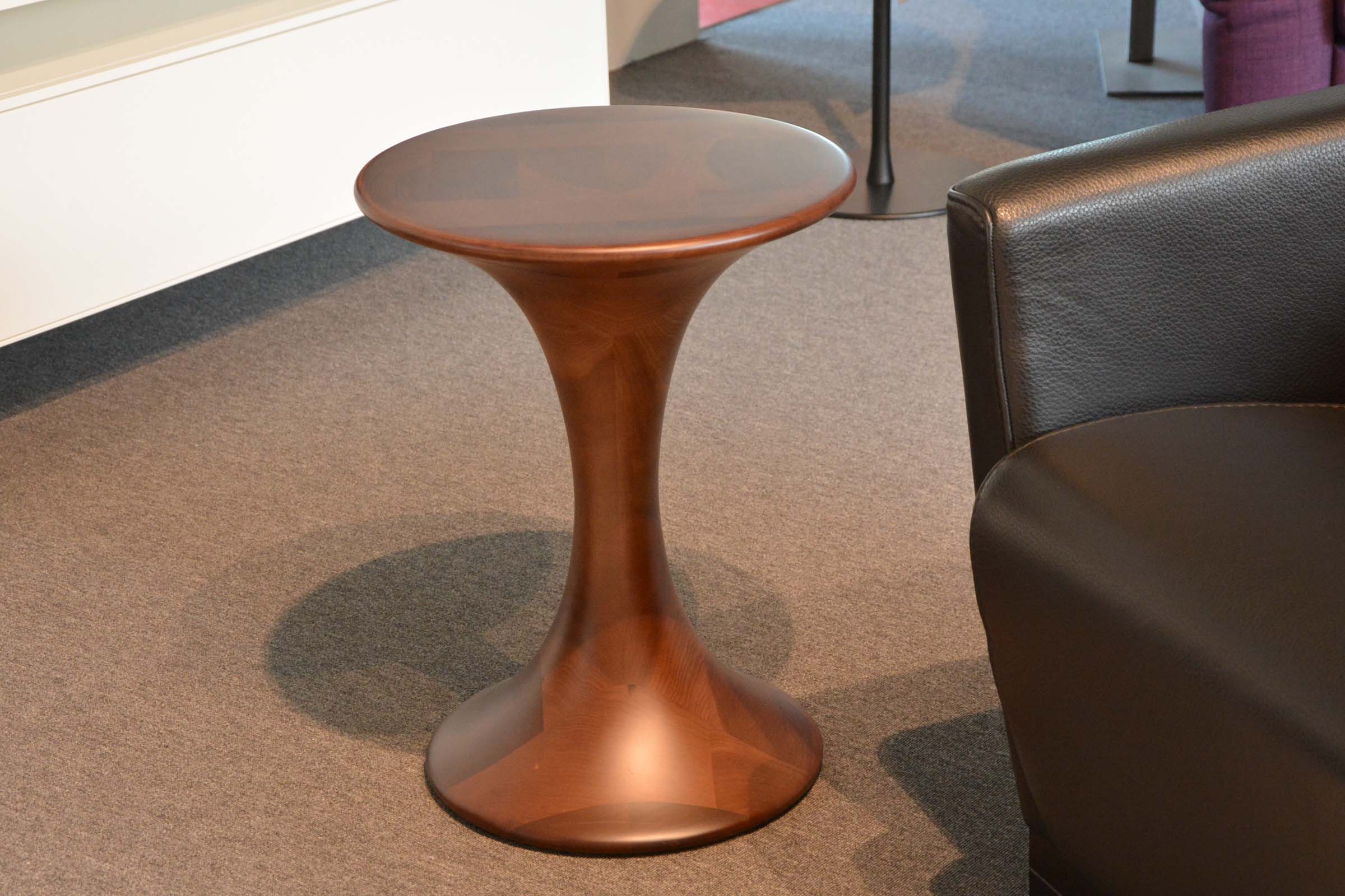 开云（中国） - 桌几|茶几/边几|办公家具|设计师家具|基塔伊边几