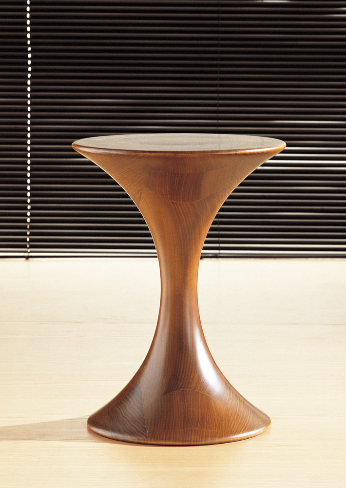 开云（中国） - 桌几|茶几/边几|办公家具|设计师家具|基塔伊边几