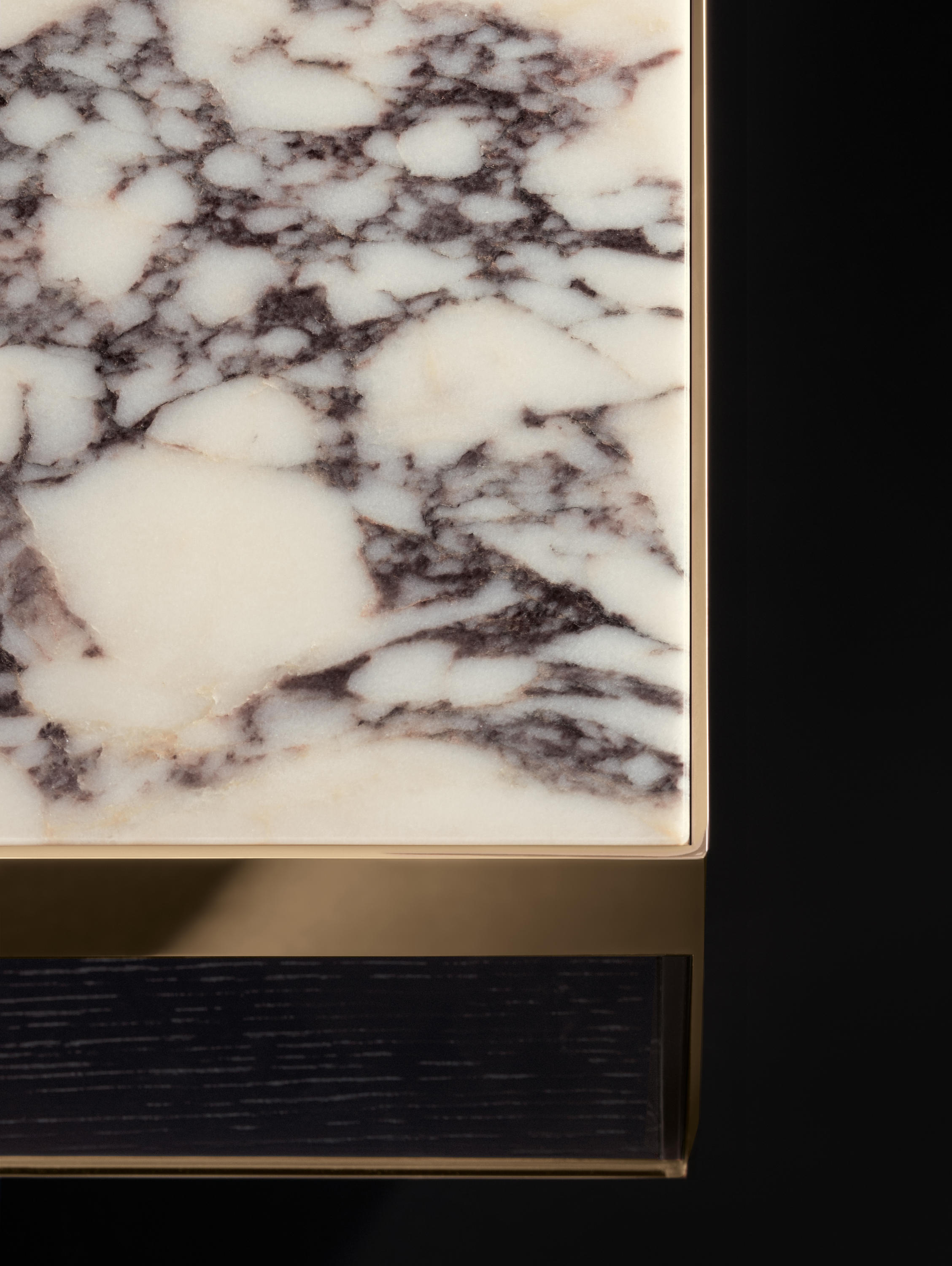 开云（中国） - 桌几|茶几/边几|办公家具|设计师家具|埃罗特茶几