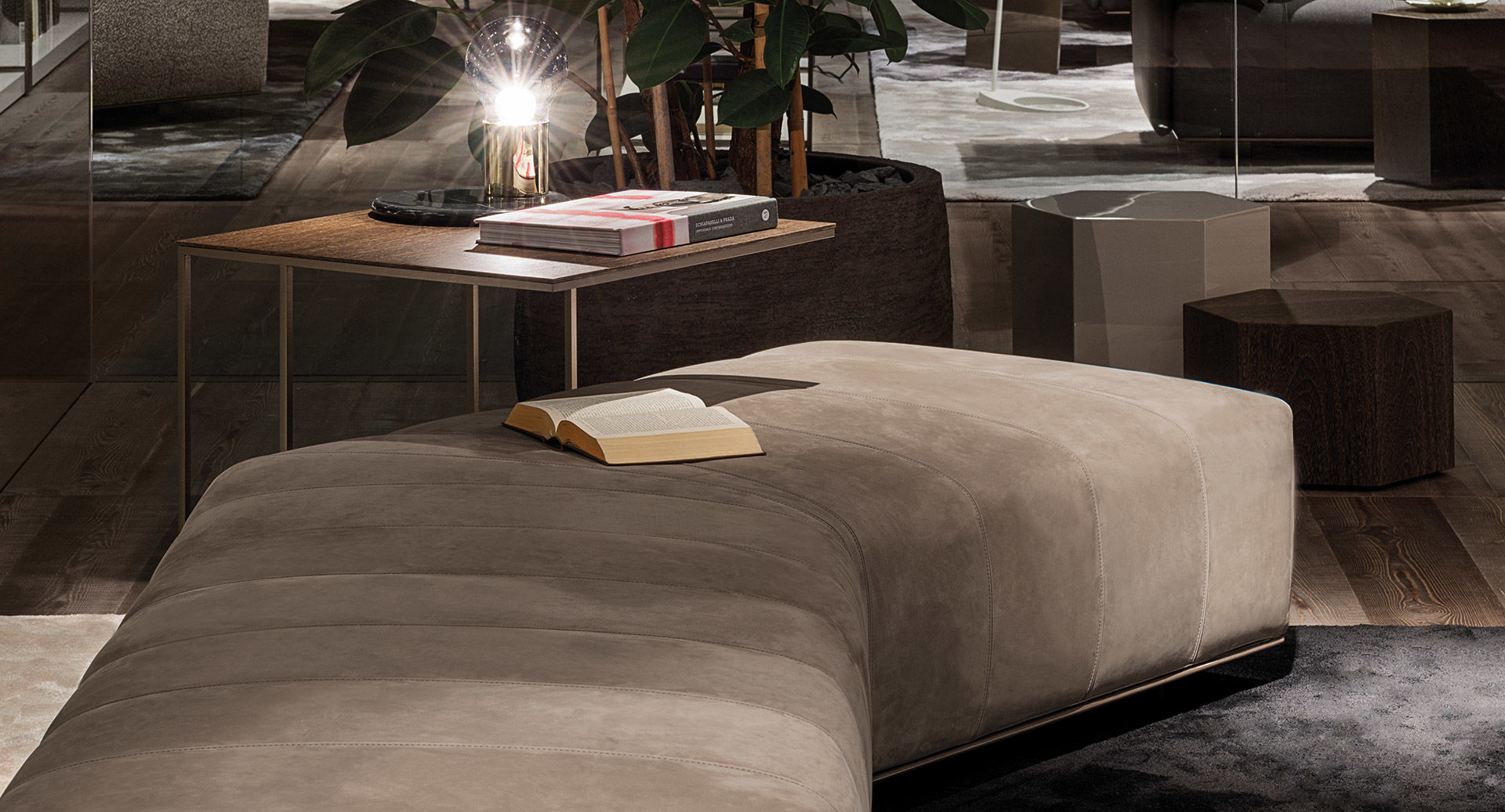 开云（中国） - 桌几|茶几/边几|办公家具|设计师家具|莱格青铜边几