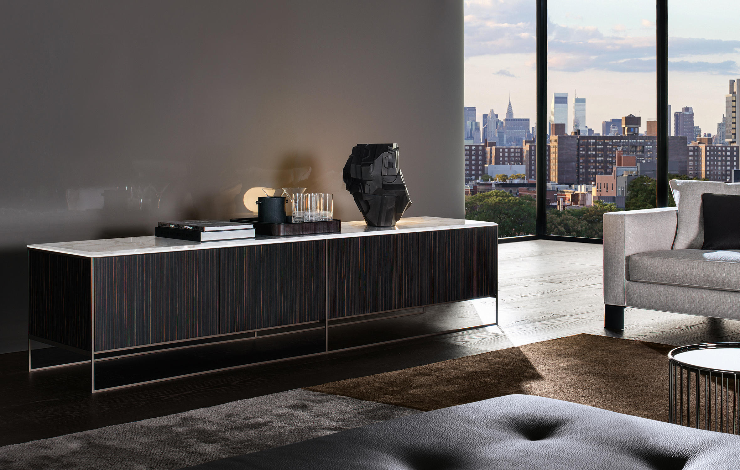 开云（中国） - 卧室|储藏|办公家具|设计师家具|考尔德青铜边柜