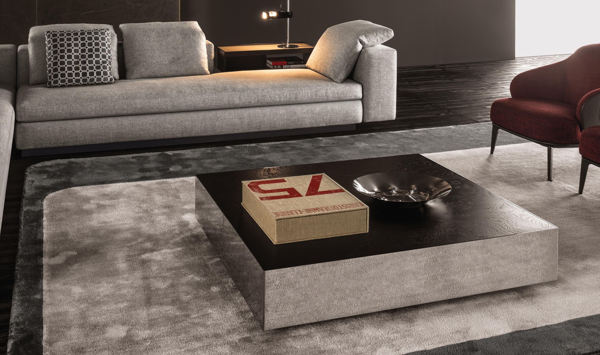 开云（中国） - 桌几|办公桌|办公家具|设计师家具|克洛塞写字桌