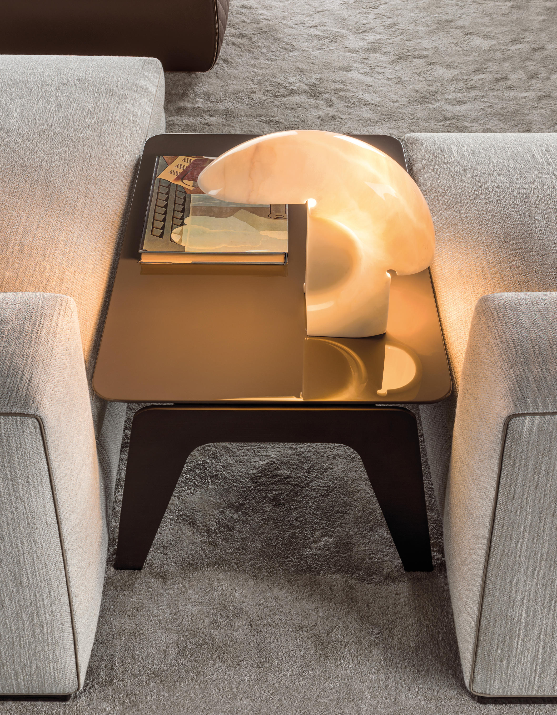 开云（中国） - 桌几|茶几/边几|办公家具|设计师家具|柯克木制边几