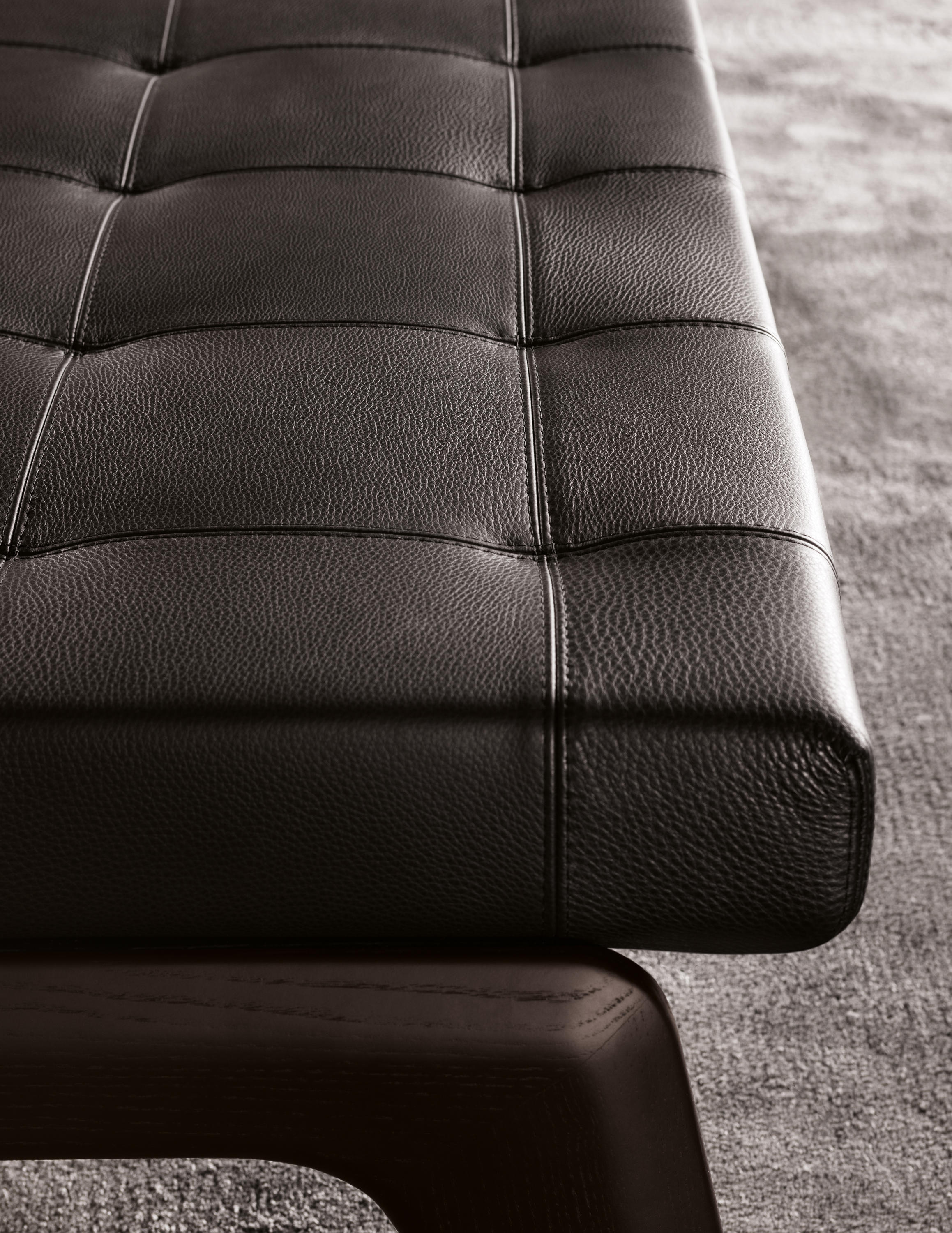 开云（中国） - 坐具|长凳|办公家具|设计师家具|柯克木制条凳