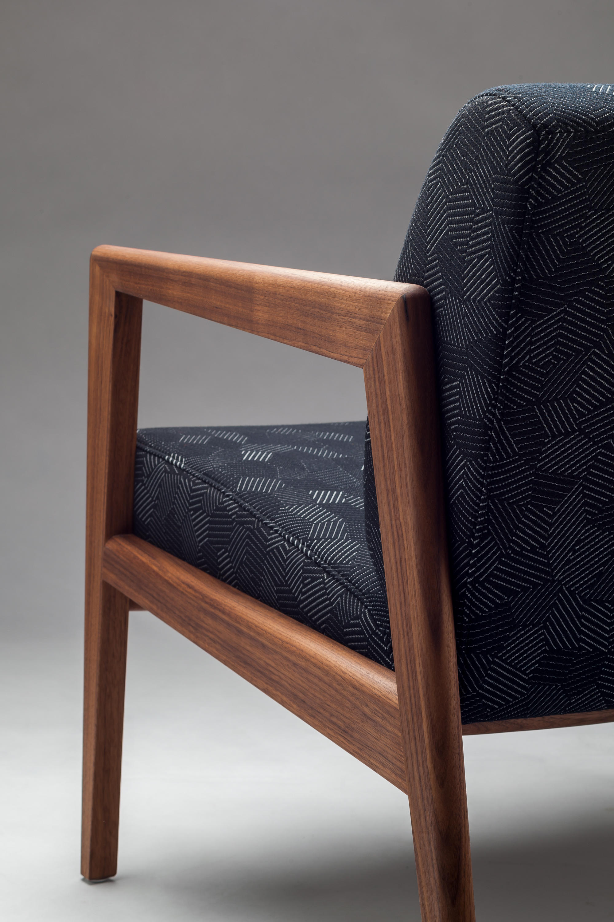 开云（中国） - 坐具|休闲椅|办公家具|设计师家具|860F扶手椅