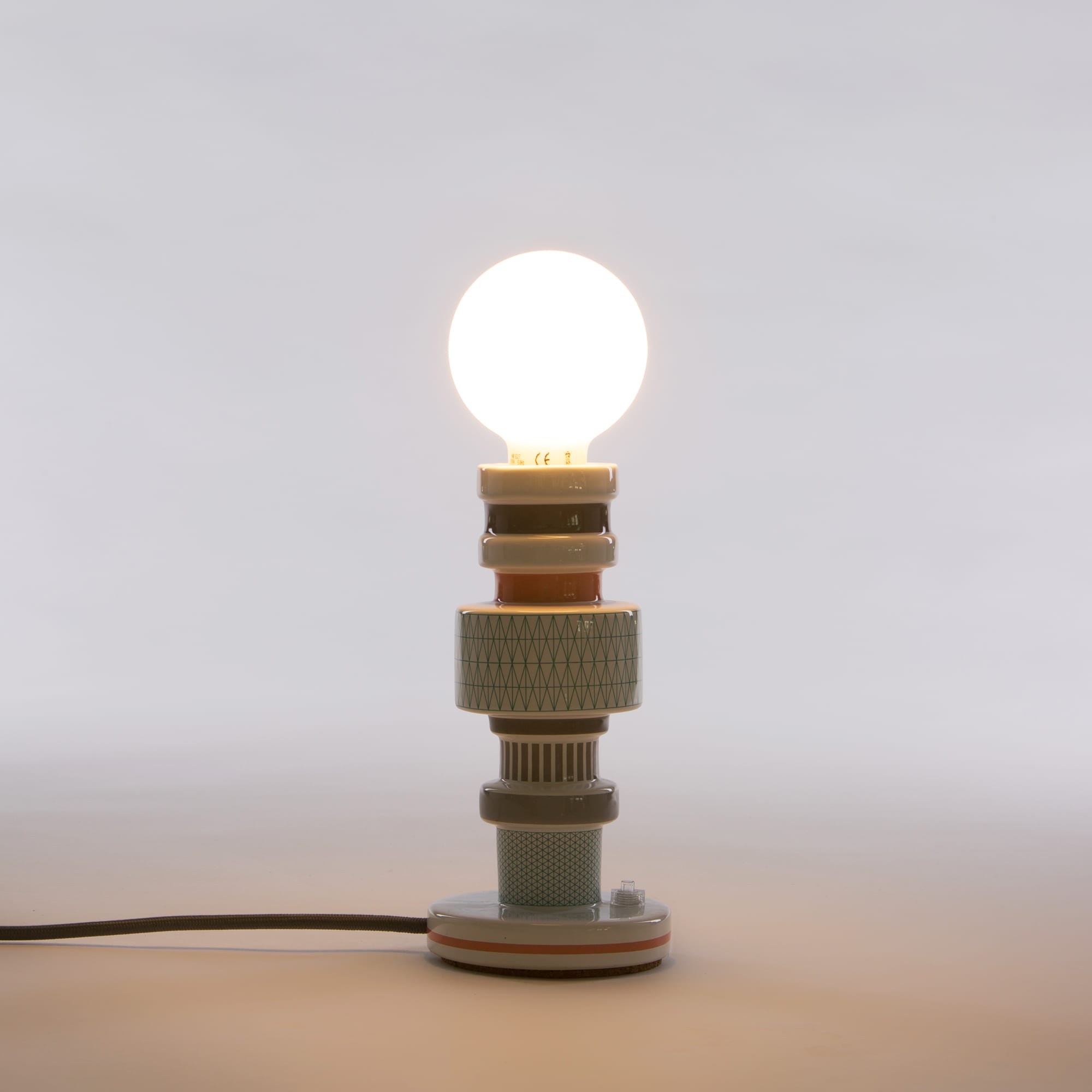 开云（中国） - 灯饰|台灯|办公家具|设计师家具|Moresque