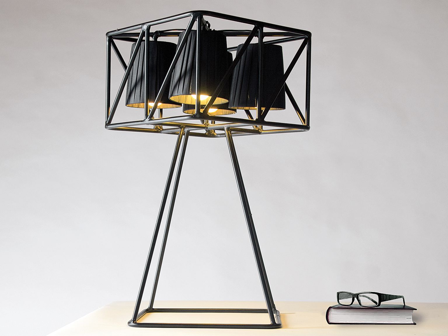 开云（中国） - 灯饰|落地灯|办公家具|设计师家具|Multilamp