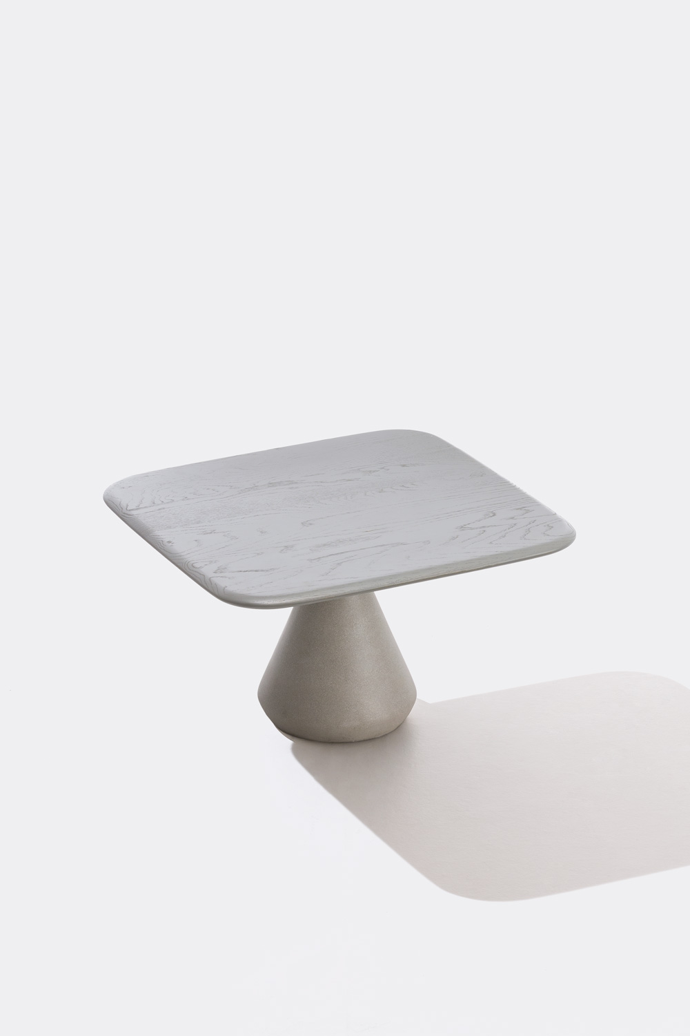 开云（中国） - 桌几|咖啡桌|办公家具|设计师家具|努贝咖啡桌