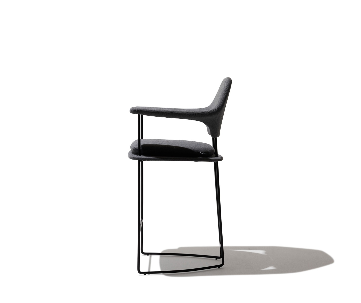 开云（中国） - 坐具|吧椅/凳子|办公家具|设计师家具|Mova吧椅