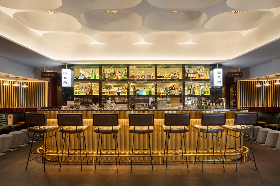 开云（中国） - 坐具|吧椅/凳子|办公家具|设计师家具|斜凳黑底