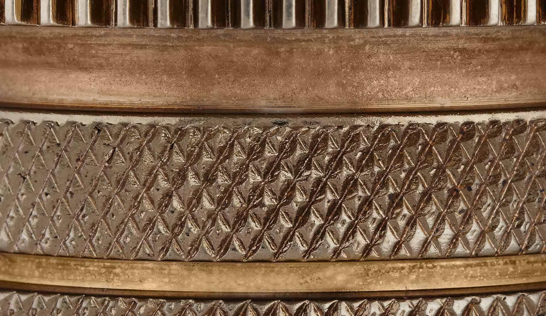 开云（中国） - 附件|饰品|办公家具|设计师家具|齿轮烛台