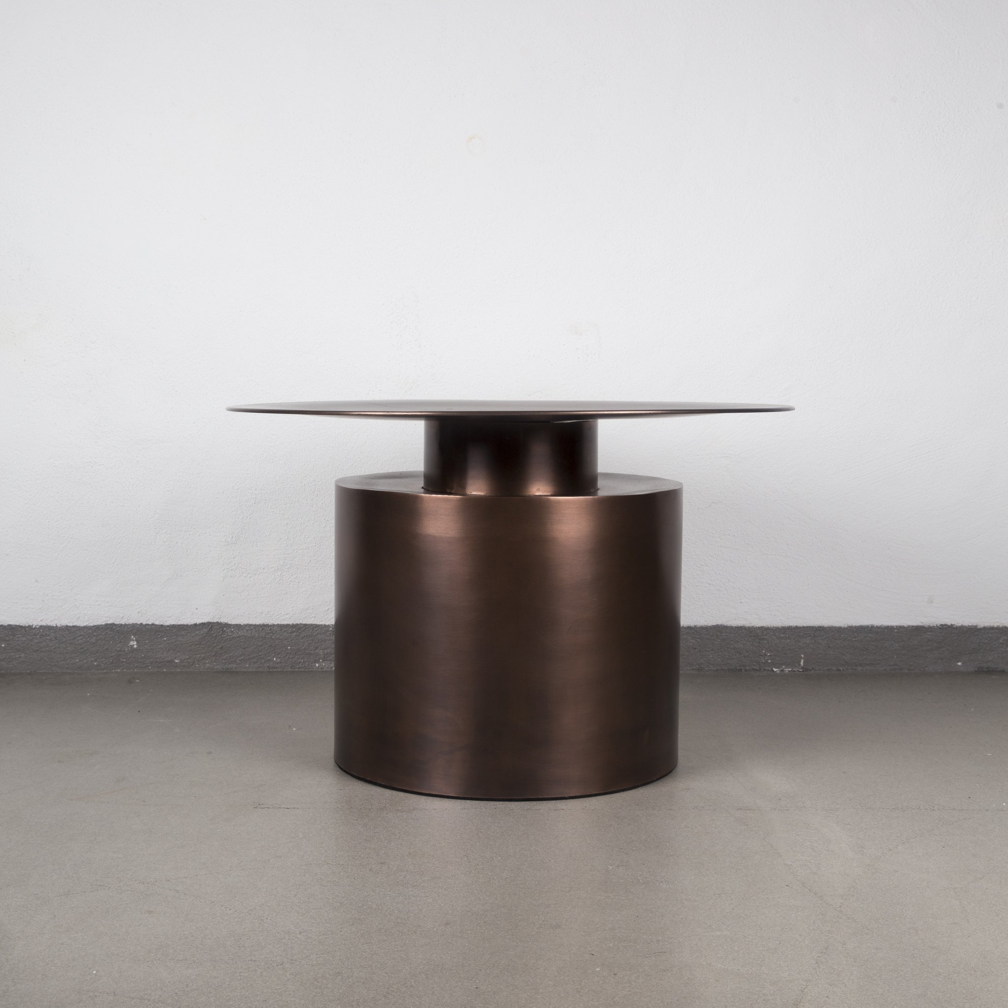 开云（中国） - 桌几|茶几/边几|办公家具|设计师家具|水桶系列茶几