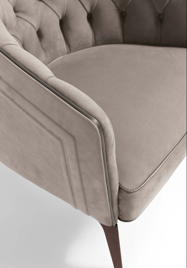 开云（中国） - 坐具|休闲椅|办公家具|设计师家具|POGGI CAPITONNE