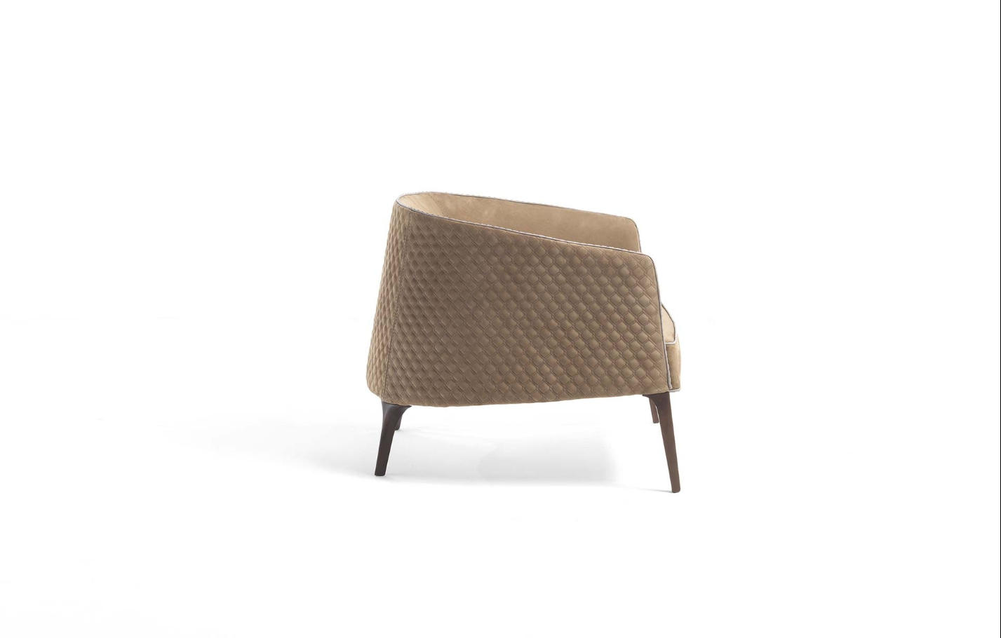 开云（中国） - 坐具|休闲椅|办公家具|设计师家具|POGGI CAPITONNE