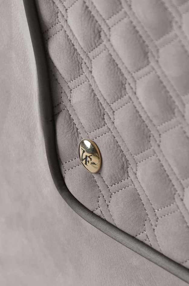 开云（中国） - 坐具|沙发|办公家具|设计师家具|Clivio 沙发