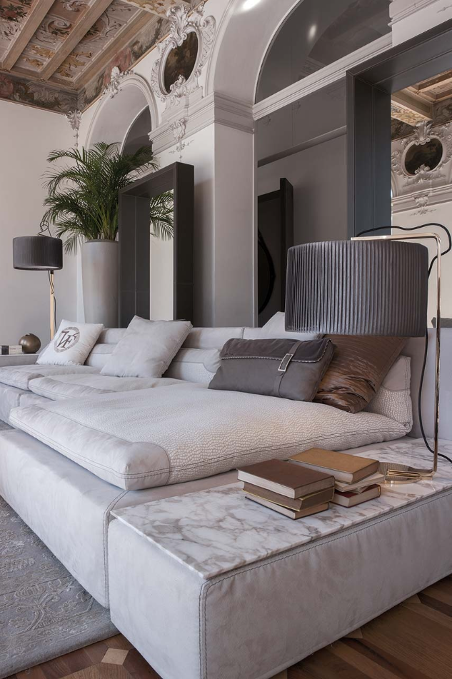 开云（中国） - 坐具|沙发|办公家具|设计师家具|Savoia 沙发