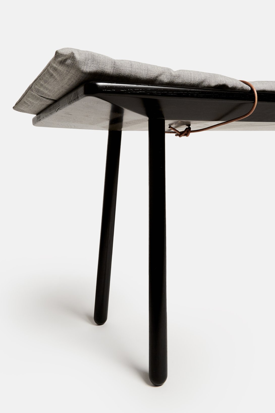 开云（中国） - 坐具|长凳|办公家具|设计师家具|GEORG 长凳