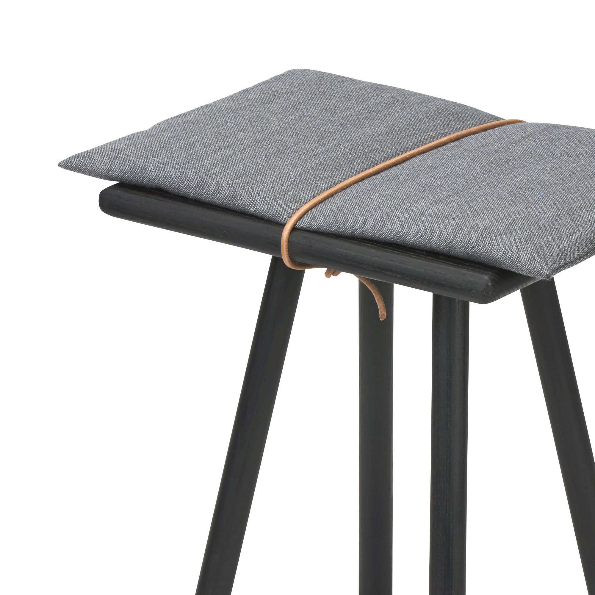 开云（中国） - 坐具|吧椅/凳子|办公家具|设计师家具|GEORG 凳子