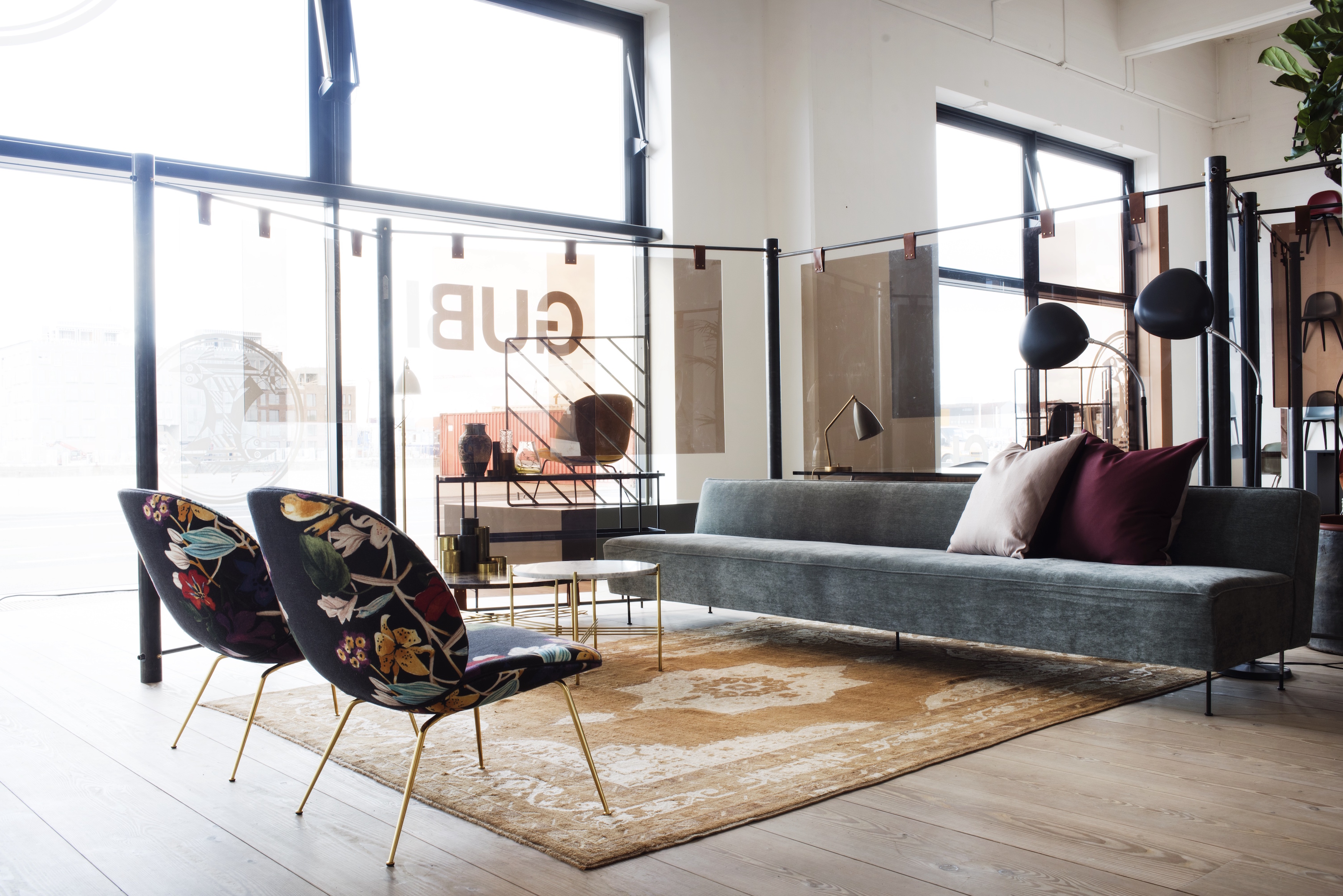 开云（中国） - 坐具|休闲椅|办公家具|设计师家具|甲壳虫休闲椅