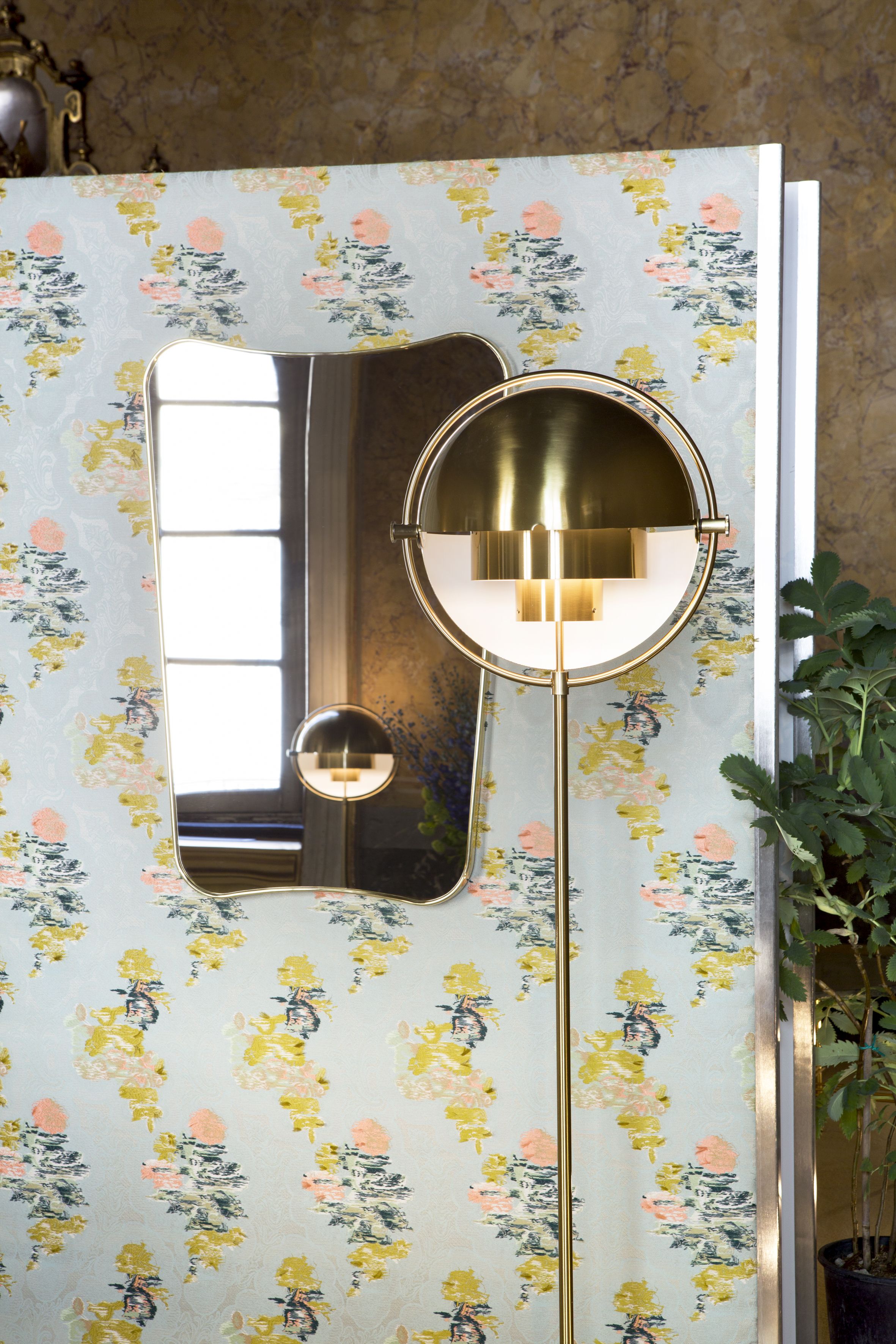 开云（中国） - 灯饰|落地灯|办公家具|设计师家具|多元文化落地灯